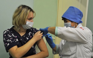 Прививка от COVID-19 будет проводиться гражданам на добровольной основе и бесплатно
