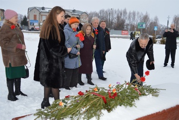 В Янтиковском районе состоялось памятное мероприятие, посвященное 76-летию со дня полного освобождения Ленинграда от фашистской блокады