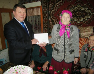 Поздравление Президента В. Путина получила вдова ветерана ВОВ, ветеран труда Мария Федоровна Иванова