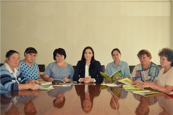 Союз женщин Чувашии подарил детским садам Янтиковского района книги чувашских авторов