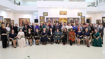 Олег Николаев поддержал общественные проекты Союза женщин Чувашии