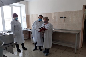 Контроль за организацией питания осуществляется общественной комиссией