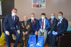 Ветерана Великой Отечественной войны поздравили с Днем Победы