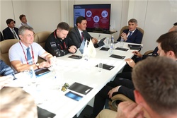 Олег Николаев поддержал предложение организовать делегацию промышленников Чувашии в «Роскосмос» и «Ростех»