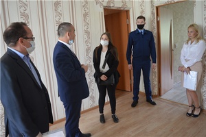 Предоставление жилья детям-сиротам района продолжается
