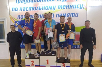 Команда Янтиковского района приняла участие в открытом чемпионате и первенстве Яльчикского района по настольному теннису