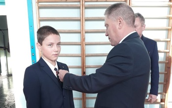 Школьники Чувашии, спасшие тонувших детей, награждены медалями Совета Федерации РФ