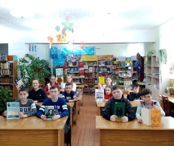 В Турмышской библиотеке проведен час истории «Пётр Ⅰ. Кто он?»
