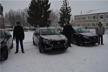 Под Новый год три сельских поселения района закупили новые автомобили