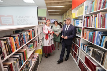 Олег Николаев открыл пятую по счету библиотеку нового поколения