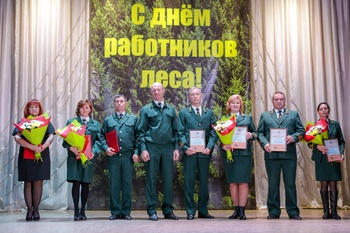 Олег Николаев поздравляет с Днем работников леса