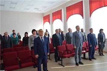 В Янтиковском районе состоялось первое заседание Собрания депутатов Янтиковского района VII созыва