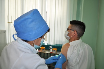 Более 23 тысяч жителей Чувашии записались на вакцинацию от COVID-19 дистанционно