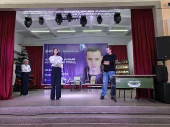 «Внешне я — Незнайка, а по душе — Знайка»: Актер Влад Канопка обсудил с шумерлинскими школьниками силу книги и секреты актерского мастерства