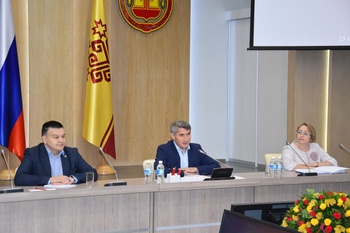 Олег Николаев провел встречу с избранными депутатами Госсовета Чувашии седьмого созыва