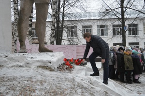 В Янтиковском районе состоялся митинг-концерт, посвященный Дню Героев Отечества