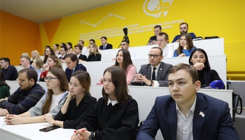 Олег Николаев отметил необходимость создания дополнительных бюджетных мест в ЧГУ